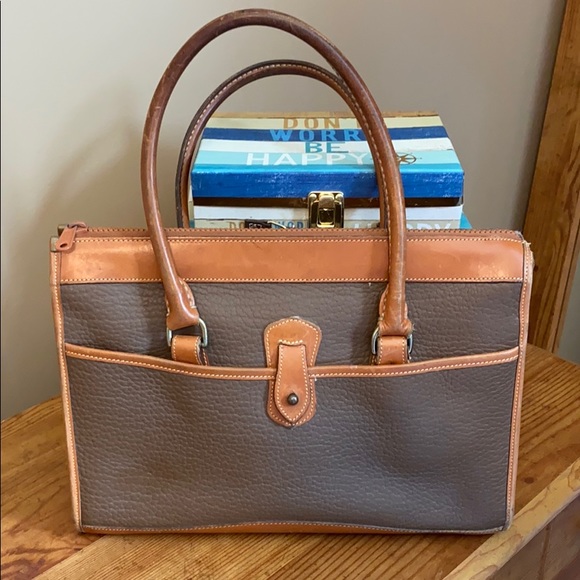 🎀Dooney and Bourke purse🎀 - Picture 2 of 13